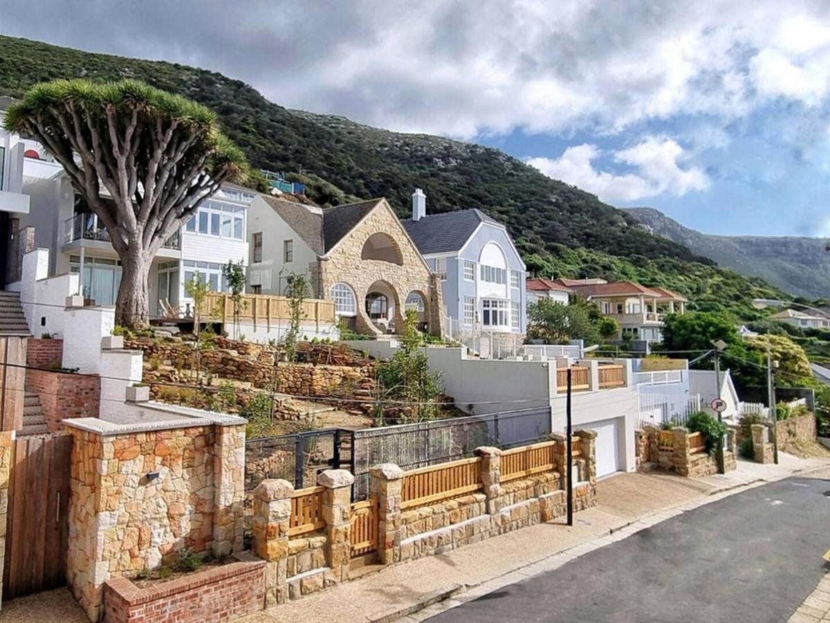 The Dragon Tree Guesthouse Kalk Bay Exterior foto